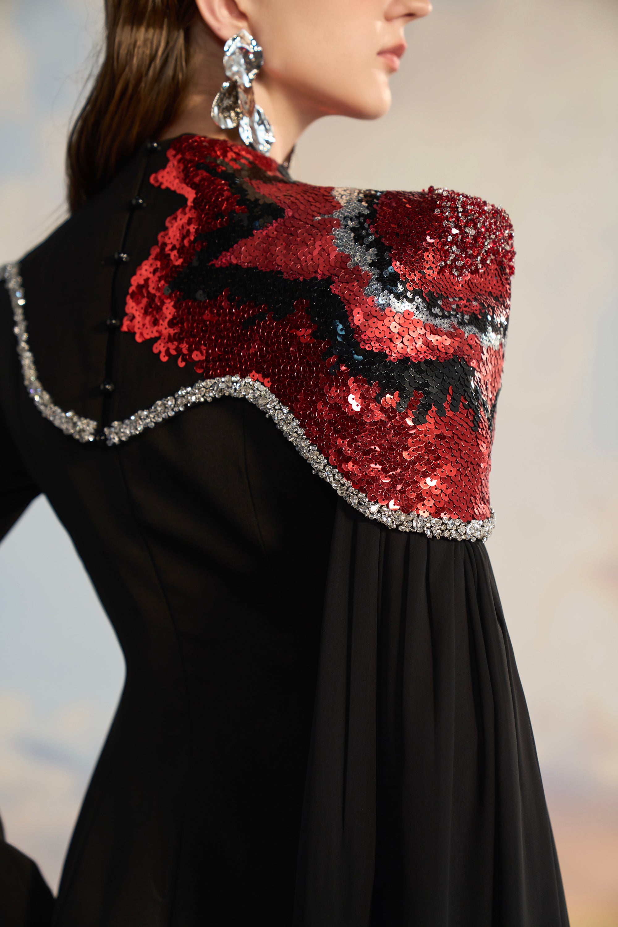 Keisha Crepe bodycon dress with cape